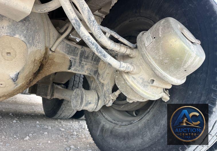 2015 International  7500 SBA dump truck
