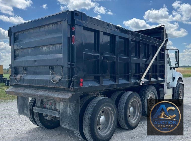 2015 International  7500 SBA dump truck