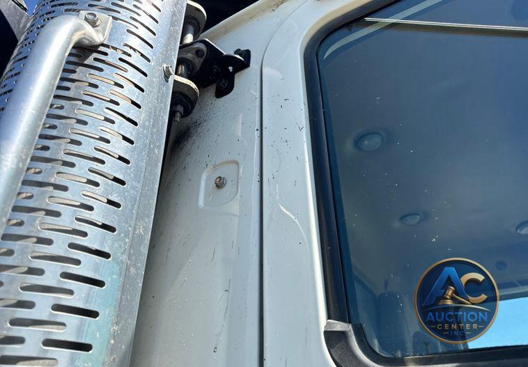 2018 Mack Granite GU713 dump truck