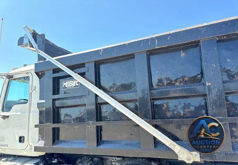 2018 Mack Granite GU713 dump truck