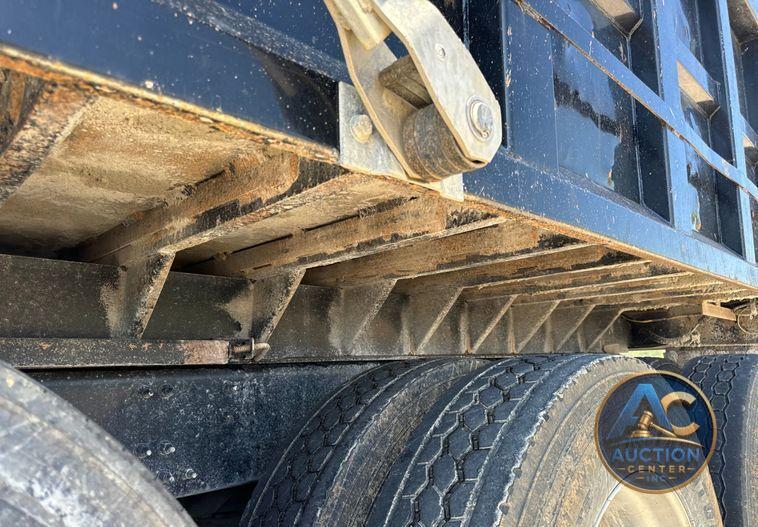 2018 Mack Granite GU713 dump truck
