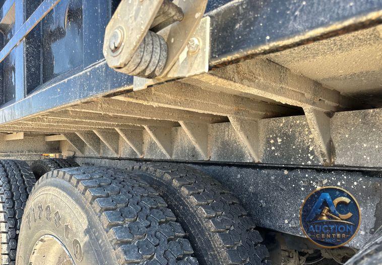 2018 Mack Granite GU713 dump truck