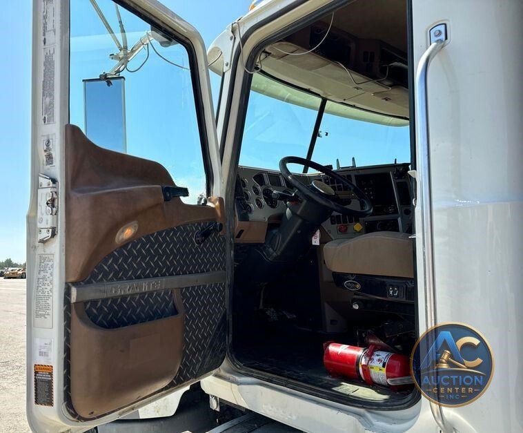 2018 Mack Granite GU713 dump truck