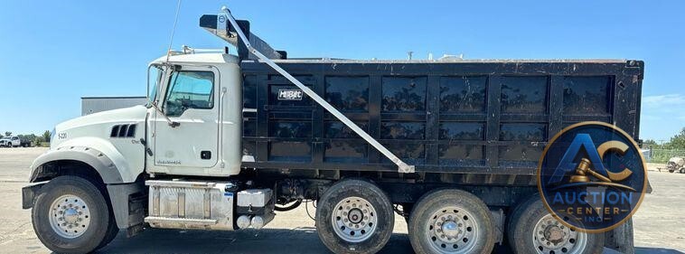 2018 Mack Granite GU713 dump truck