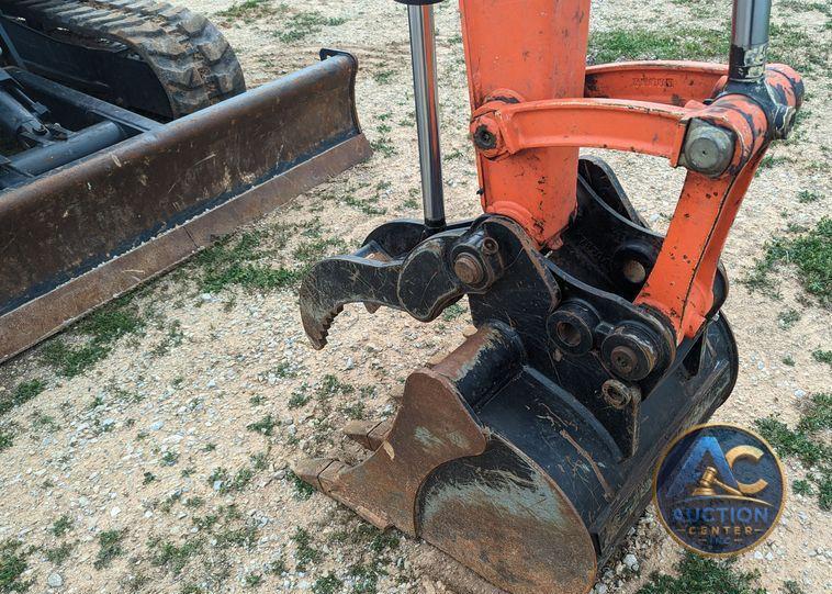 2020 Kubota KX040-4  mini excavator