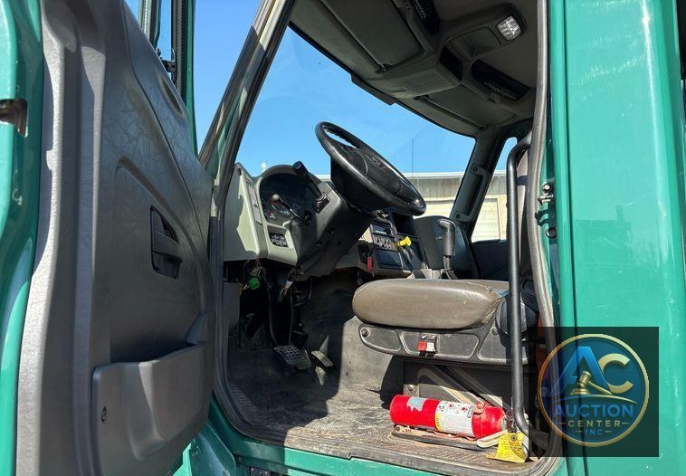2017 International 7600 dump truck