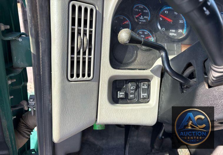 2017 International 7600 dump truck