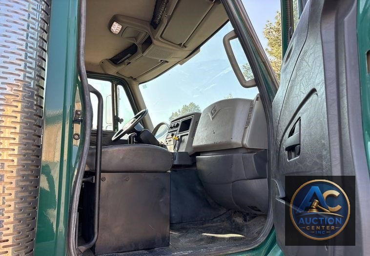 2017 International 7600 dump truck