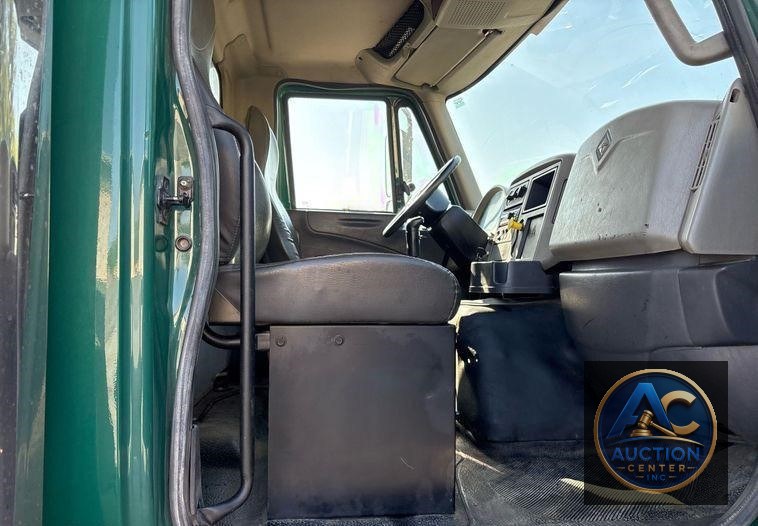 2017 International 7600 dump truck
