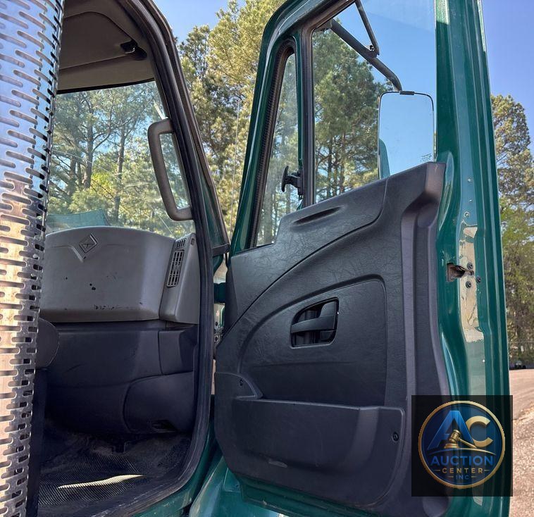 2017 International 7600 dump truck
