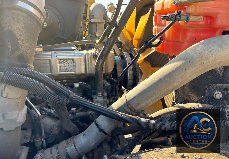 2017 International 7600 dump truck