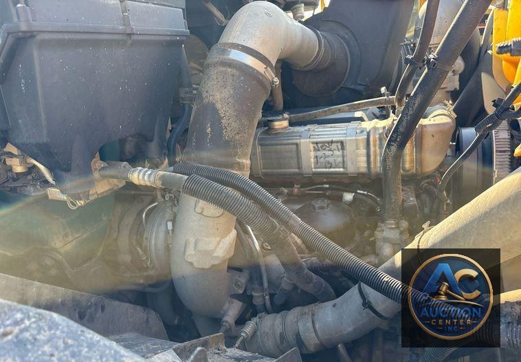 2017 International 7600 dump truck