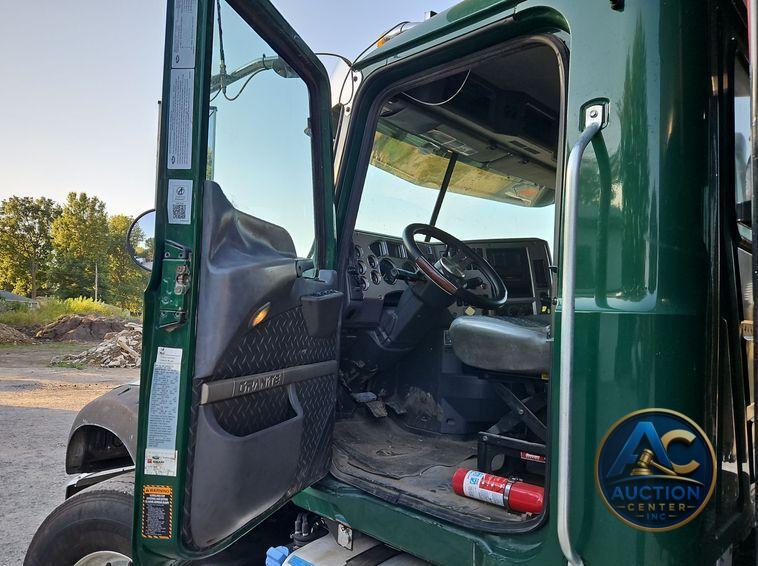 2014 Mack GU713 dump truck