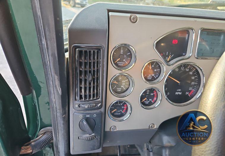 2014 Mack GU713 dump truck