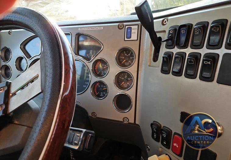 2014 Mack GU713 dump truck