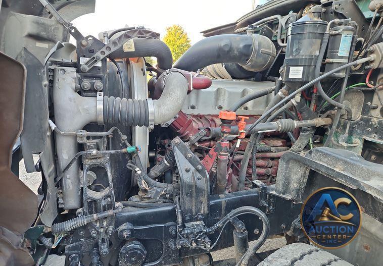 2014 Mack GU713 dump truck