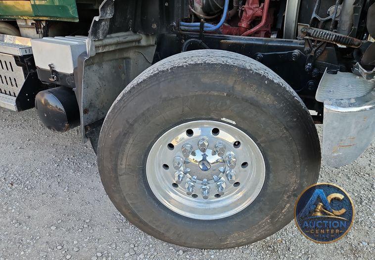 2014 Mack GU713 dump truck
