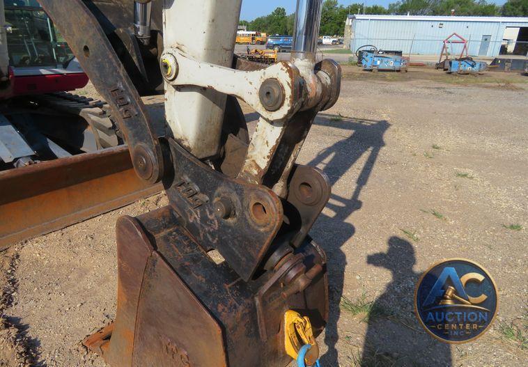 2013 Takeuchi TB285 mini excavator