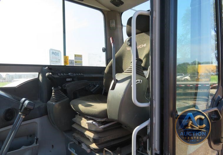 2013 Takeuchi TB285 mini excavator