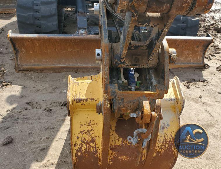 2015 Bobcat E85  mini excavator