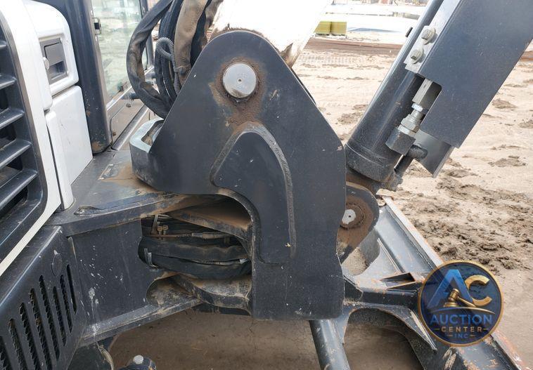 2015 Bobcat E85  mini excavator