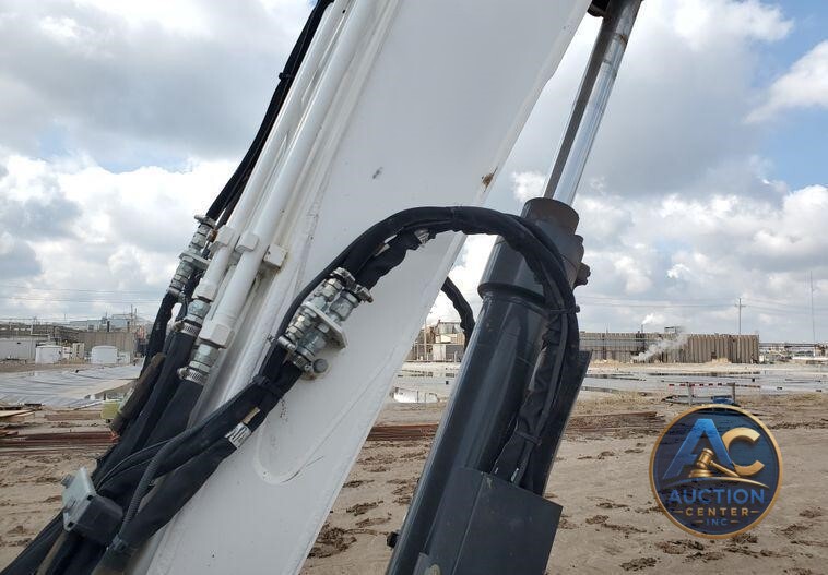 2015 Bobcat E85  mini excavator