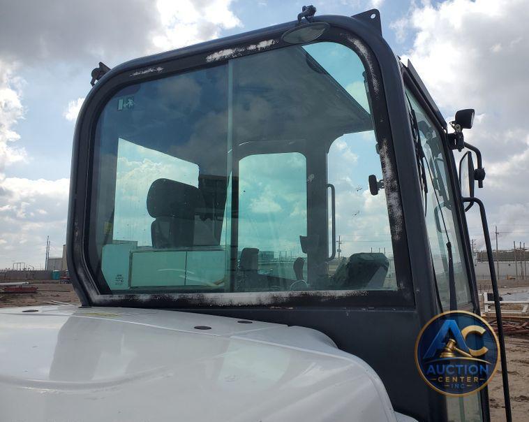 2015 Bobcat E85  mini excavator