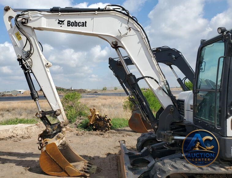 2015 Bobcat E85  mini excavator