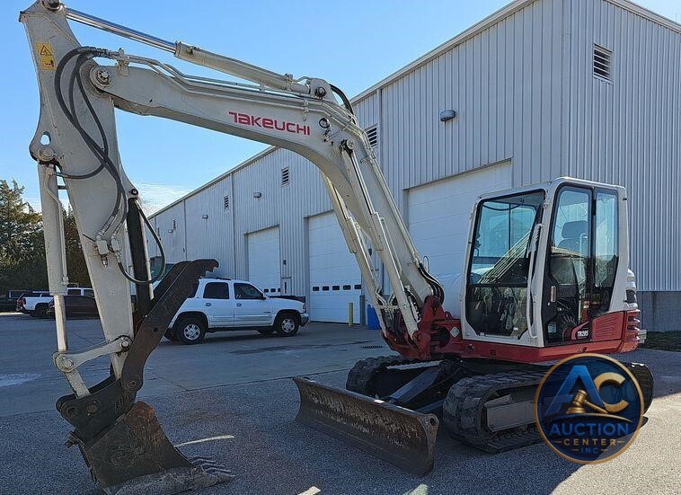 2013 Takeuchi TB285  mini excavator
