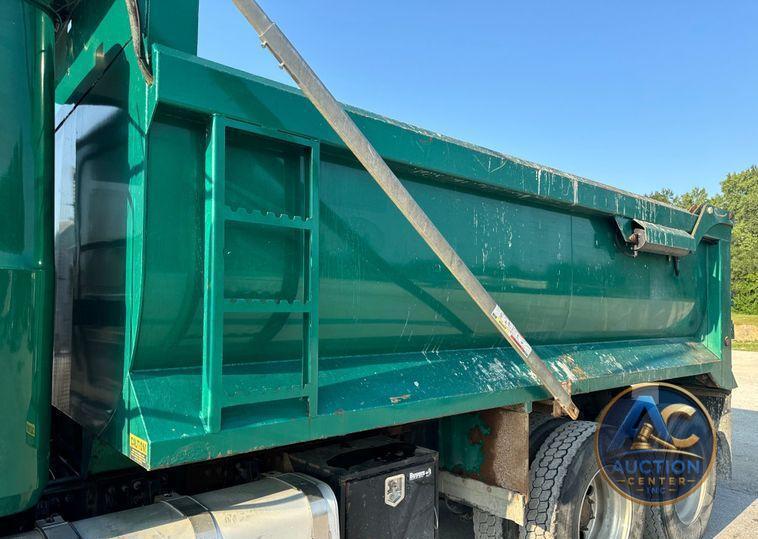 2018 Mack GU713 dump truck