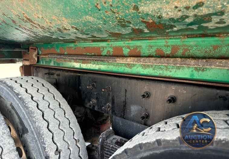 2018 Mack GU713 dump truck