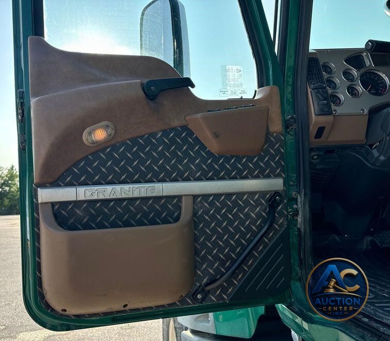 2018 Mack GU713 dump truck