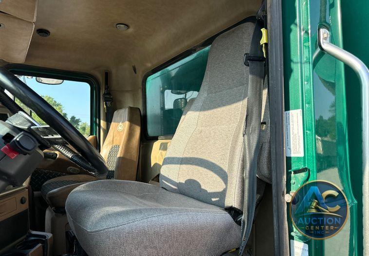 2018 Mack GU713 dump truck