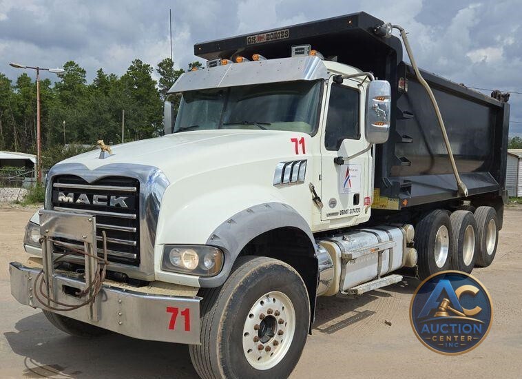 2019 Mack Granite dump truck