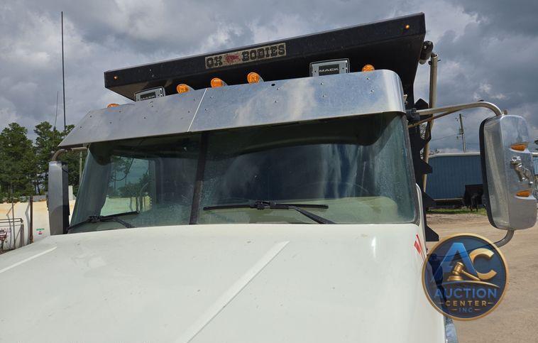 2019 Mack Granite dump truck