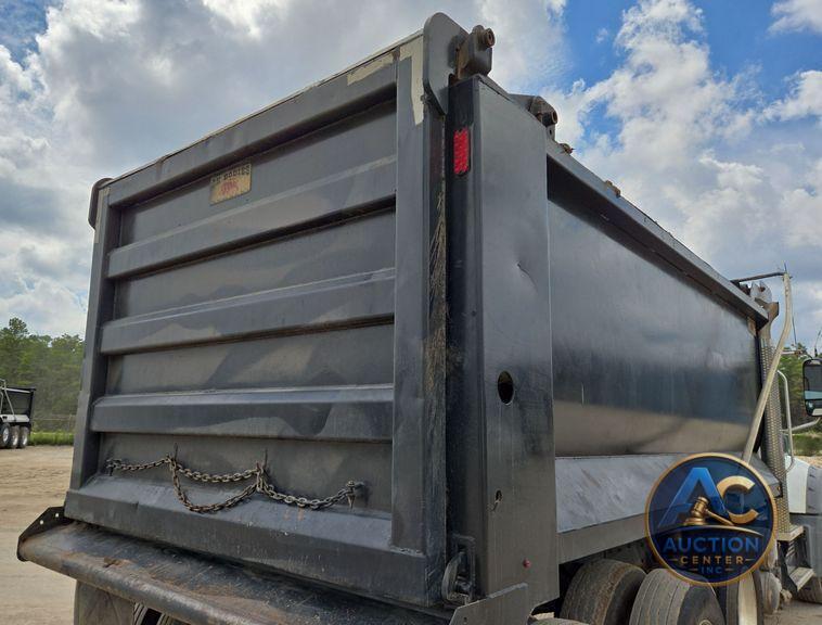 2019 Mack Granite dump truck