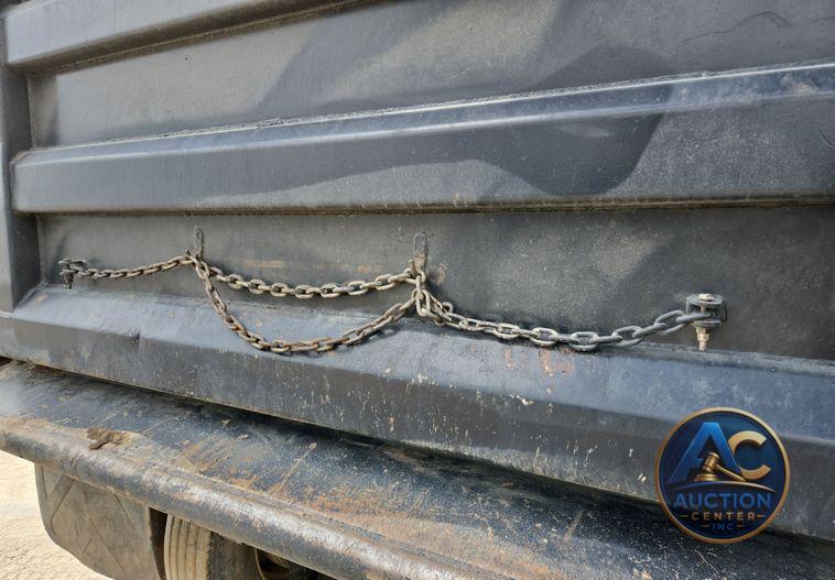 2019 Mack Granite dump truck