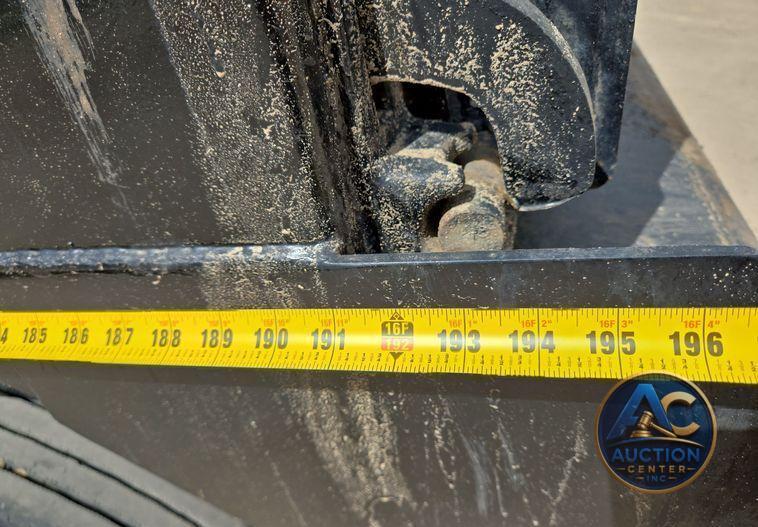 2019 Mack Granite dump truck