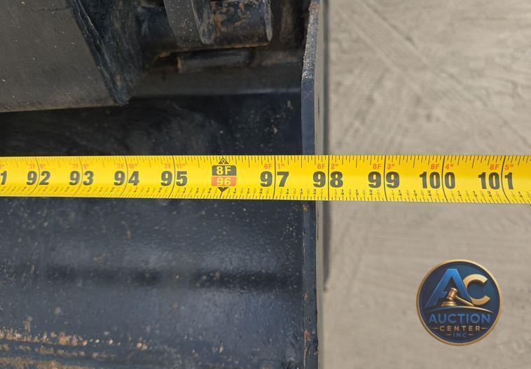 2019 Mack Granite dump truck