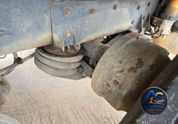 2019 Mack Granite dump truck