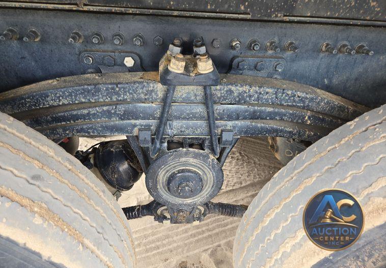 2019 Mack Granite dump truck