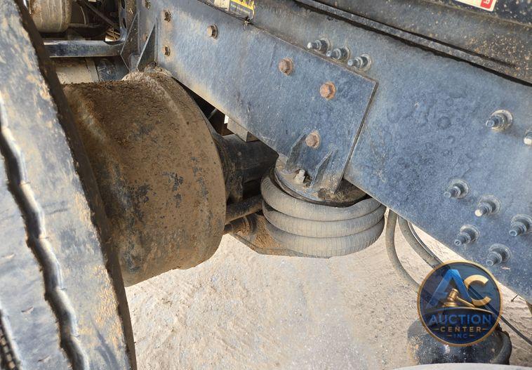 2019 Mack Granite dump truck