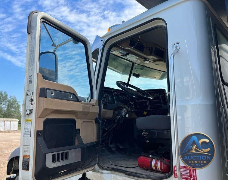 2019 Mack Granite dump truck