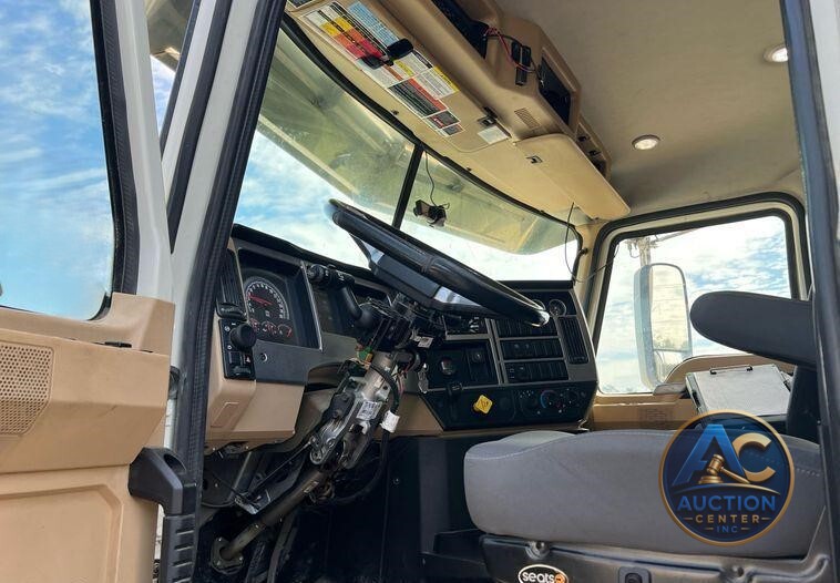 2019 Mack Granite dump truck