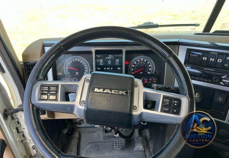 2019 Mack Granite dump truck