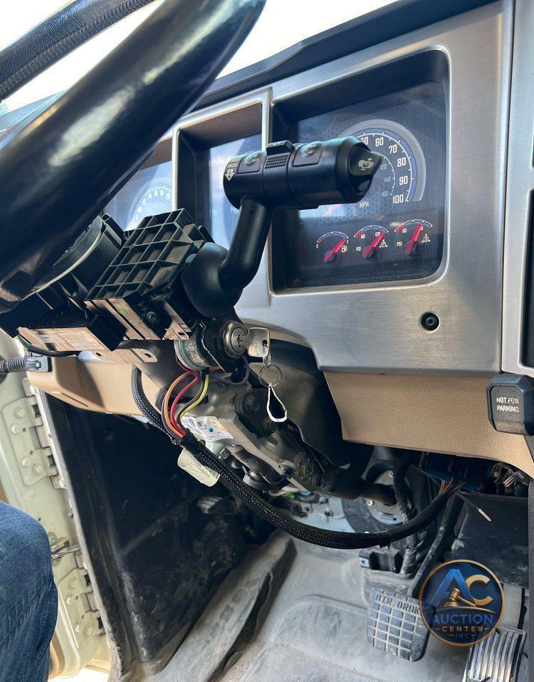 2019 Mack Granite dump truck