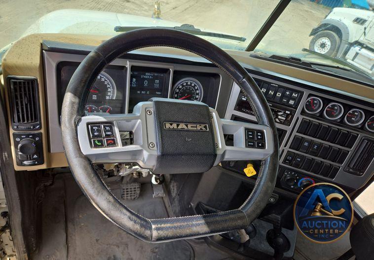 2019 Mack Granite dump truck