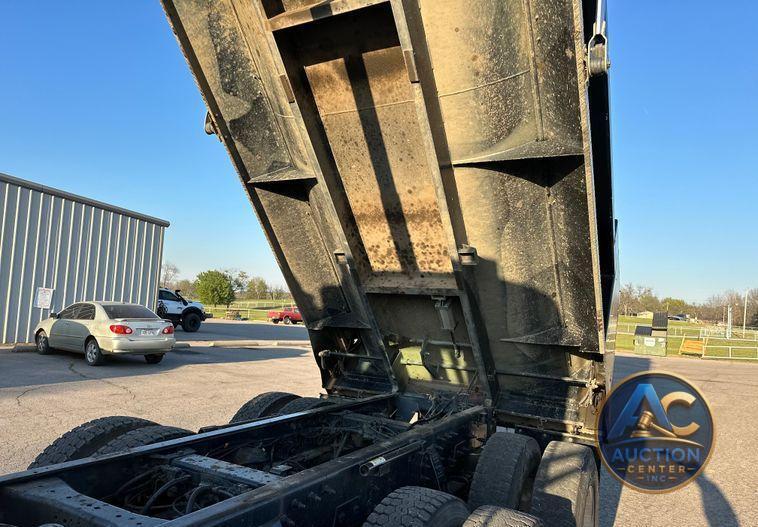 2021 Peterbilt  567 dump truck