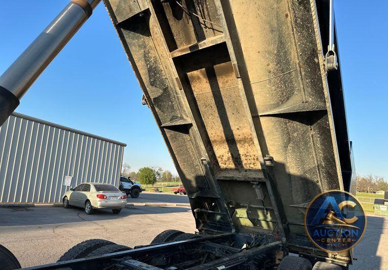 2021 Peterbilt  567 dump truck