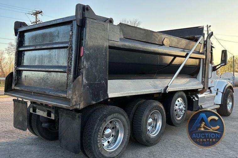 2021 Peterbilt  567 dump truck